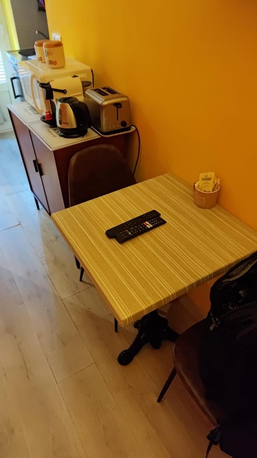 Little Studio In Rue Biscarra Niza Exterior foto